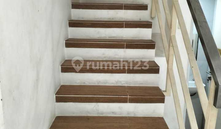Dijual Rumah, 3 Lantai SHM, di Kelapa Gading Jakarta Utara 2
