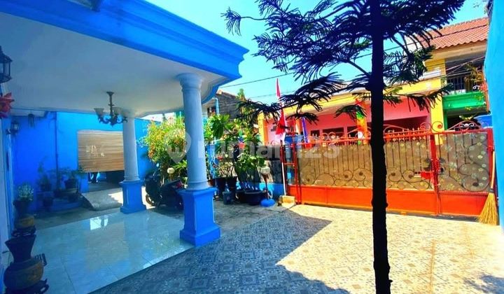 For Sale House with Many Rooms in Koja, North Jakarta