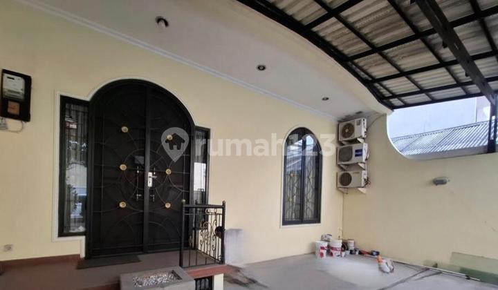 For Sale 4-Story Semi-Furnished House in Kelapa Gading, North Jakarta 2