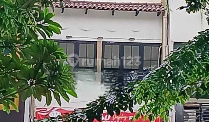 For Rent: Shophouse Suitable for Office on Boulevard Raya Kelapa Gading