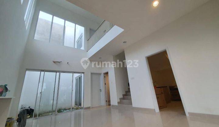 Dijual Rumah Riviera Puri Hoek rapi siap pakai 1