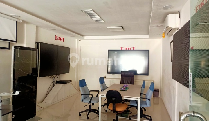 Ruko Sastra Graha Dalam Komplek Ruko Kebon Jeruk Jakarta Barat