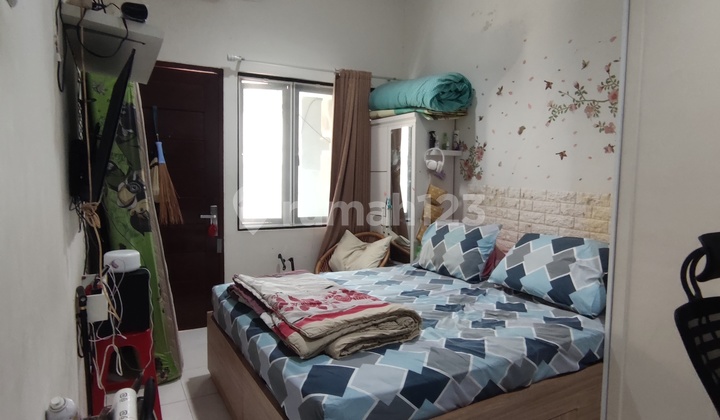 Rumah Jelambar Bangunan Terawat Semi Furnish Jakarta Barat