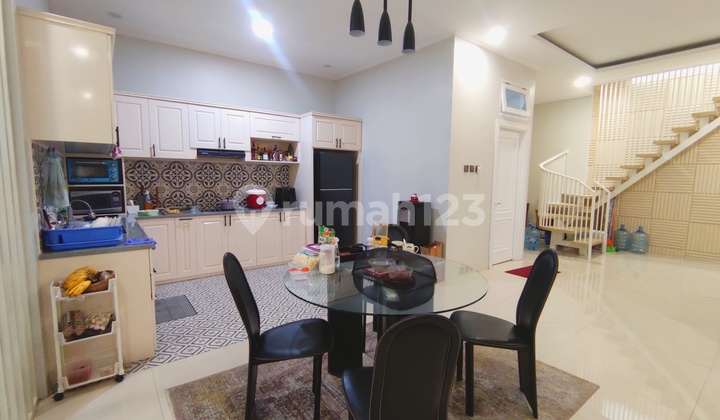 Rumah Tomang Design Interior Cantik Semi Furnish Jakarta Barat 2