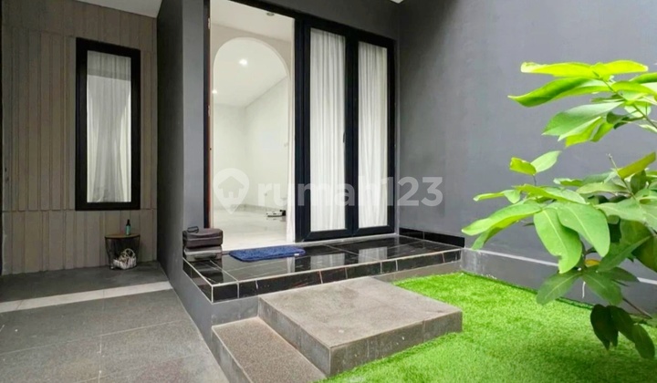 Rumah Kebon Jeruk Dalam Cluster One Gate Furnish Jakarta Barat