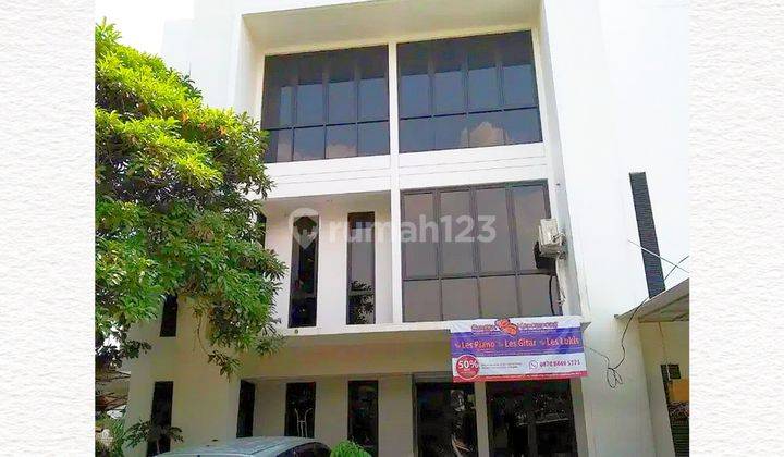 Rumah Furnish Dan Cantik Di Mutiara Taman Palem Jakarta Barat 1