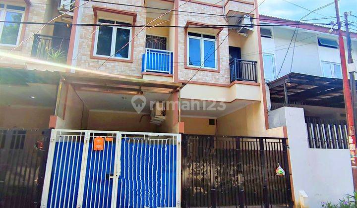 Rumah 3 Lantai Full Furnish Di Tanjung Duren Jakarta Barat 1