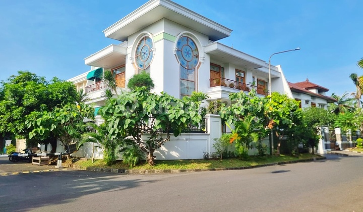 Rumah Permata Buana Mewah dan Klasik Siap Huni Jakarta Barat