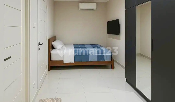 Puri Media House in Kembangan Complex, West Jakarta 2