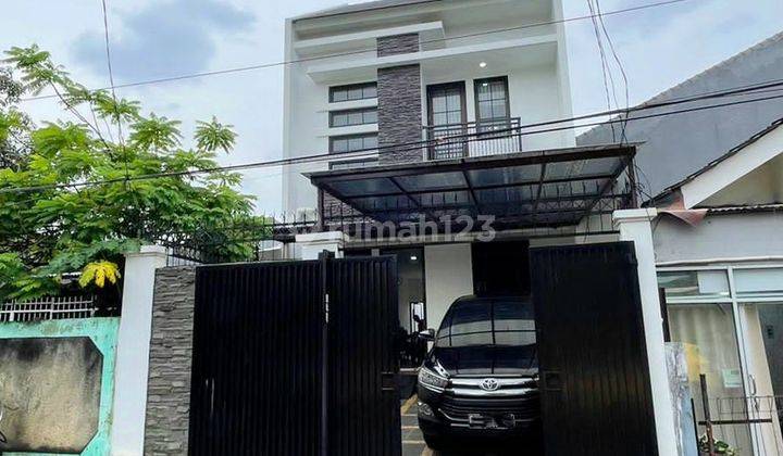 Rumah Kebon Jeruk Dekat Kampus Binus Rapih Terawat Jakarta Barat 1