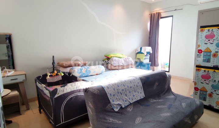 Rumah Taman Ratu Ukuran 5x20 Semi Furnish Jakarta Barat