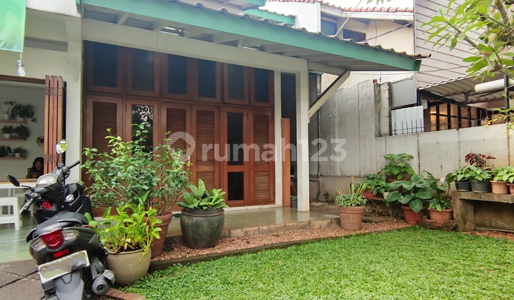 Rumah Puri Indah Pinggir Jalan Strategis Buat Usaha Jakarta Barat Rumah Puri Indah Pinggir Jalan Strategis Buat Usaha Jakarta Barat