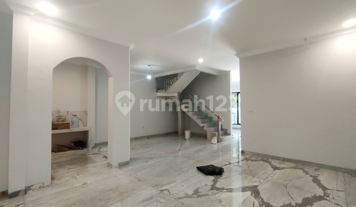 Rumah Green Garden Baru Renovasi Komplek Favorit Jakarta Barat