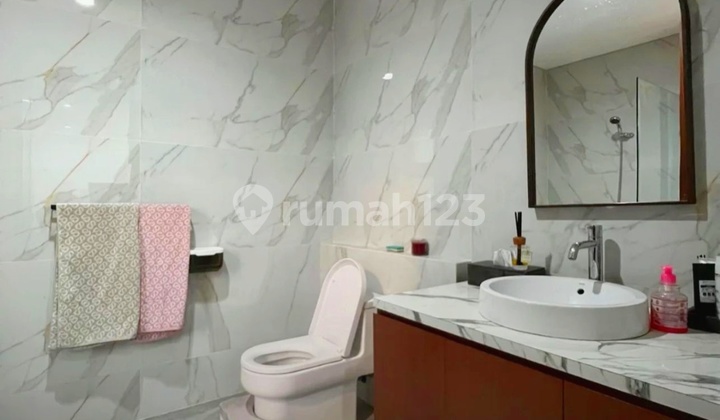 Kebon Jeruk Dalam Cluster One Gate Furnished House, West Jakarta 2