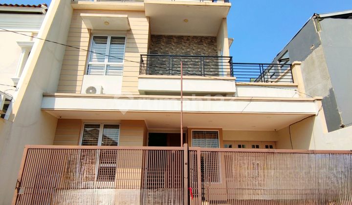 Rumah Taman Meruya Ilir Terawat Siap Huni Kembangan Jakarta Barat