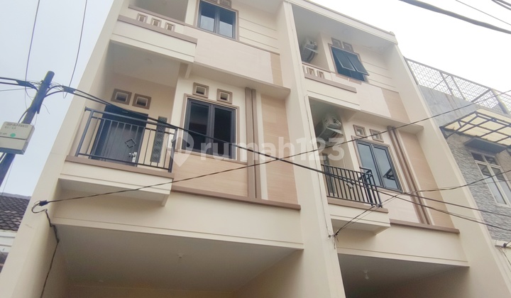 Rumah Tanjung Duren Bangunan Baru Ukuran 4x13 Jakarta Barat 1
