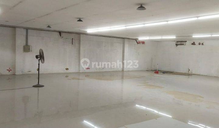 Kios Jalan Panjang Eks Supermarket Parkir Luas Jakarta Barat 2