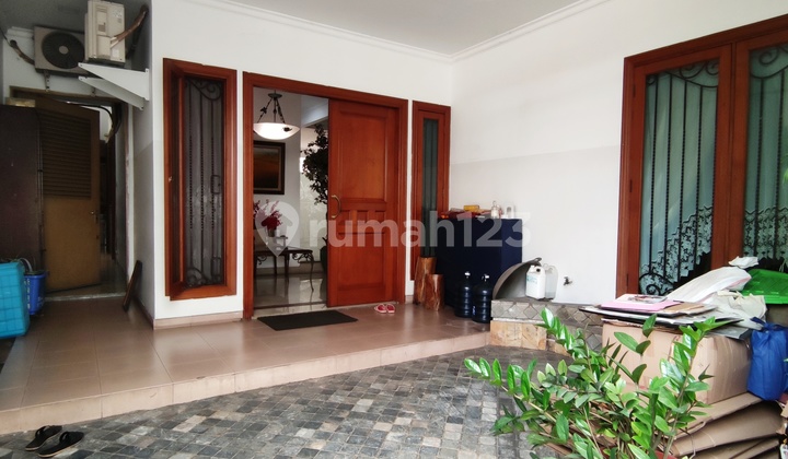 Puri Indah House in the Complex Area of Kembangan, West Jakarta Puri Indah House in the Complex Area of Kembangan, West Jakarta