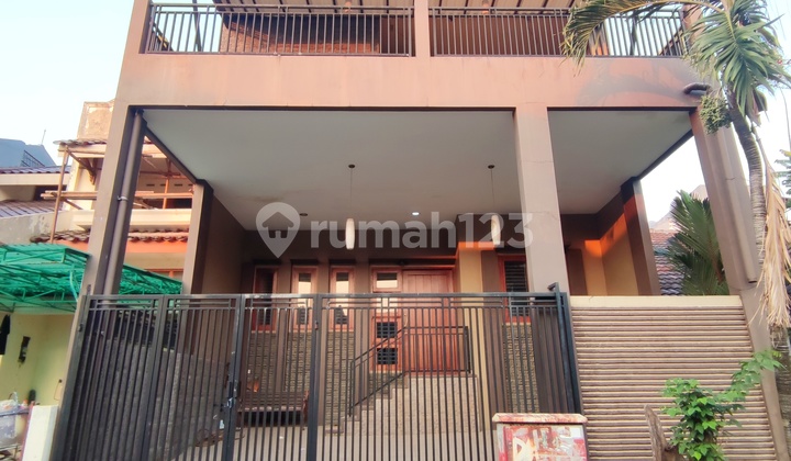 Rumah Villa Kelapa Dua Dalam Lingkungan Perumahan Jakarta Barat