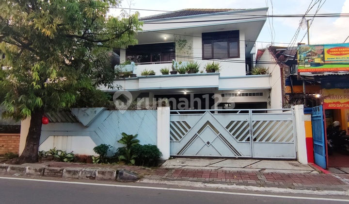 Rumah Tanjung Duren Pinggir Jalan Besar Jakarta Barat 1