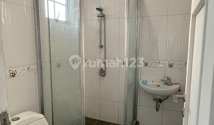 For Quick Sale: 2-Story Terraced House in Lippo Karawaci 2