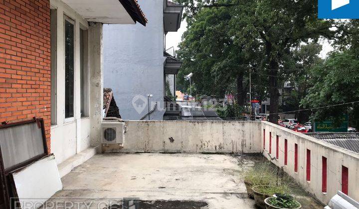 Rukan di Jalan Cihampelas Bandung 2 Lantai + 1 Basement SHM 2