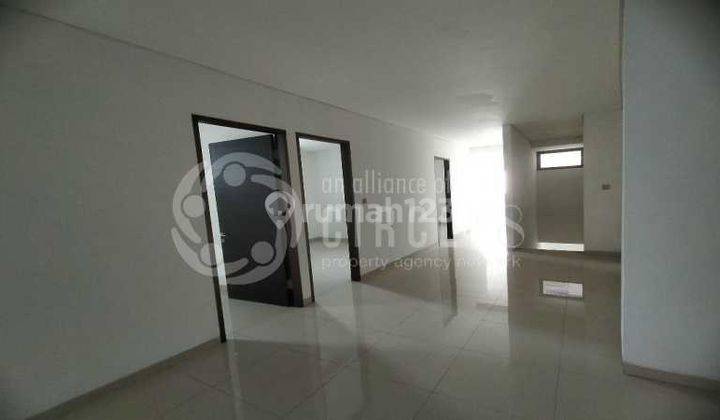 Ajak Keluarga Besar Tinggal Dirumah Super Besar Ini Yuk, Ada di Daleum Kaum Bandung 4