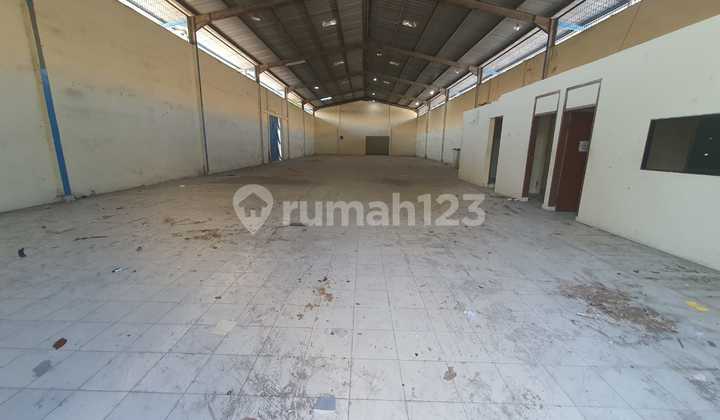 Warehouse for Rent 1,388 M2 High Ceiling in Sunter, Jakarta Warehouse for Rent 1,388 M2 High Ceiling in Sunter, Jakarta