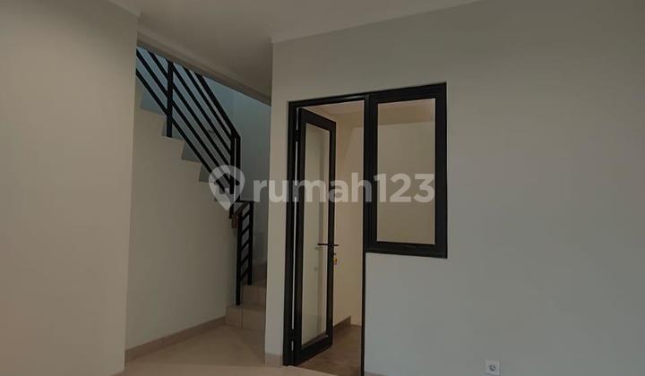 Sewa Rumah Baru 2 Ll di Cluster Regia Summarecon Crown Gading Bekasi Sewa Rumah Baru 2 Ll di Cluster Regia Summarecon Crown Gading Bekasi