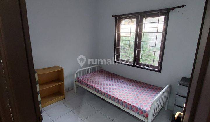 Disewakan Rumah 2 Lantai Semifurnished Di Jatinega Baru 8