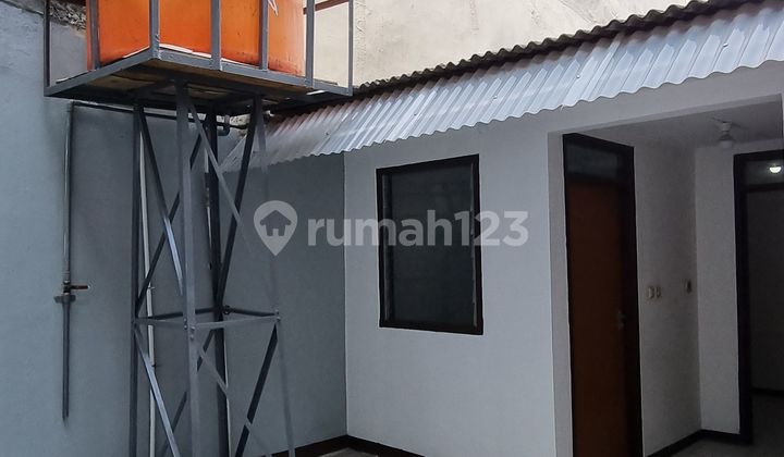 For Rent 1½ Storey House in Sunter Complex 2