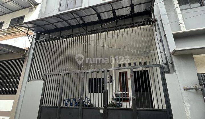 DIJUAL
Rumah 2½ lt model minimalis bagus di pademangan Jakarta 1