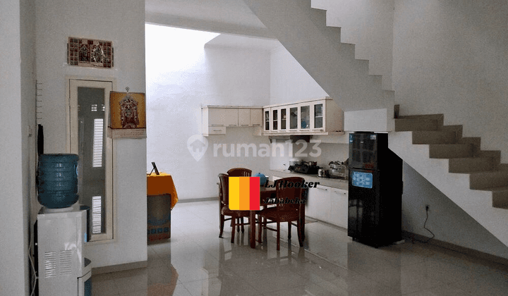 Disewakan Rumah Meadow Green Lippo Cikarang 2