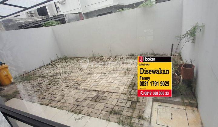 Disewakan Rumah 2 Lantai Cluster Waterfront Lippo Cikarang 2