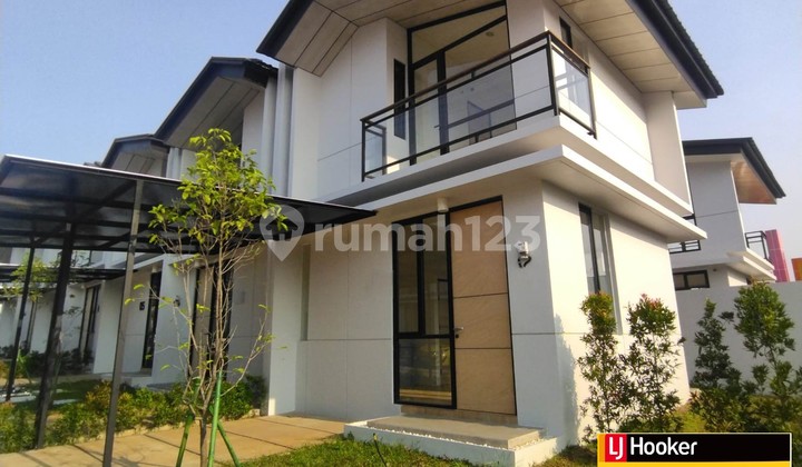 Disewakan Rumah Baru 2 Lantai Cluster Uptown Lippo Cikarang