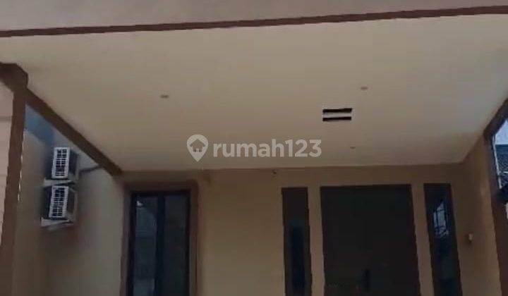 Dijual Rumah Baik 2 Lantai Meadow Green Lippo Cikarang 1