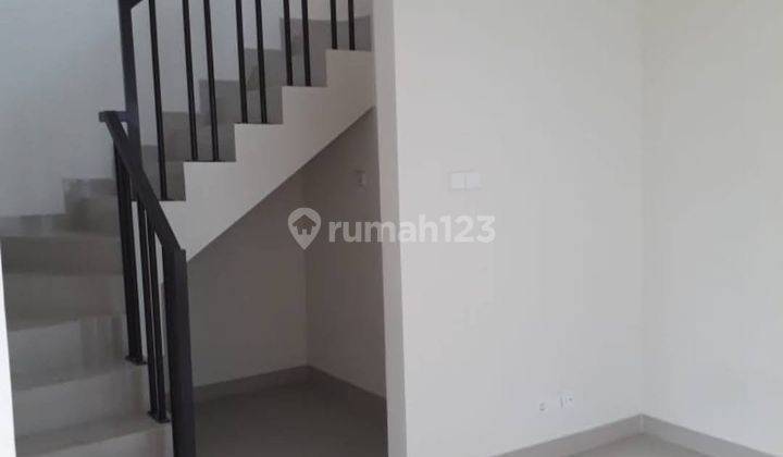 Dijual Rumah 2 Lantai Taman Simpruk Lippo Cikarang 2