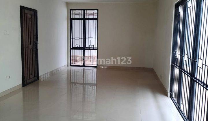 Disewakan Rumah siap Huni Lokasi Strategis Summer Bliss Taman Simpruk Lippo Cikarang 2