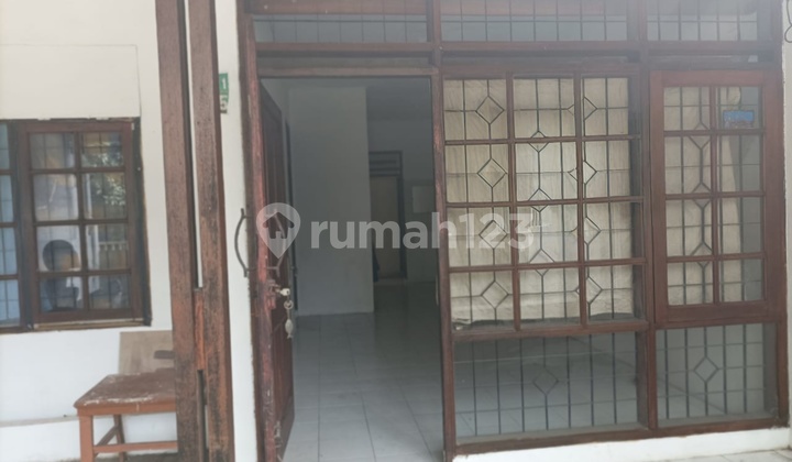 Ready-to-Live Home Near Main Road 1