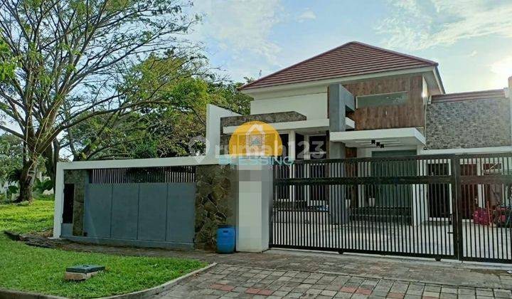 Rumah Bagus Murah di Boulevard Graha Padma 1