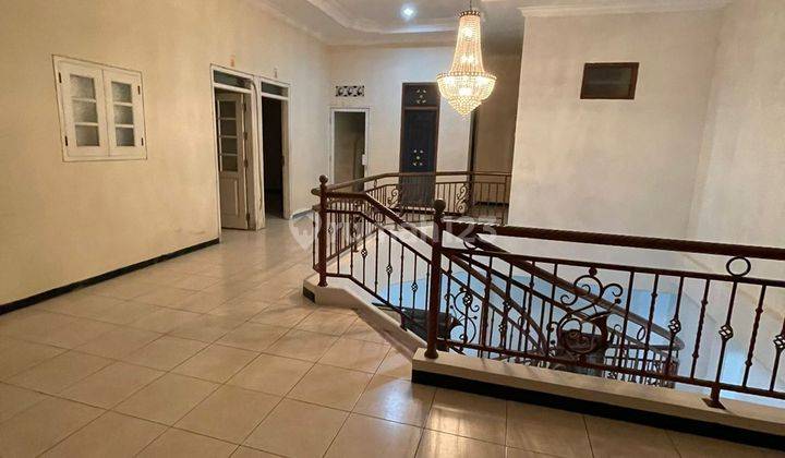 Disewakan Rumah 2 Lantai di Pondok Indraprasta  5