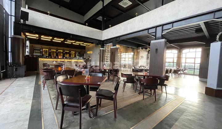 Ruang Usaha Bangunan Komersial Cocok untuk Restaurant Cafe di Jalan Sumbing Gajah Mungkur Semarang 2