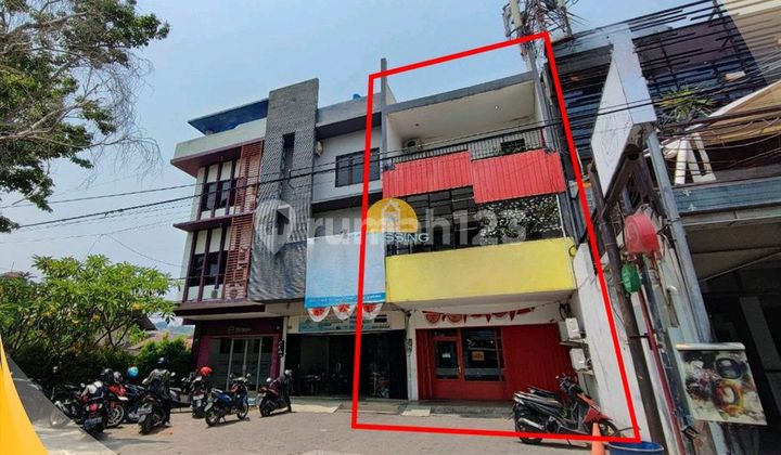 Hot Deal Strategic 3-Story Townhouse in Downtown Pleburan Semarang Near Undip and Simpang Lima 1