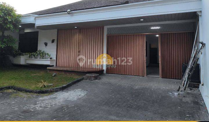 Rumah Luas di Jalan Merapi Gajah Mungkur Semarang 1