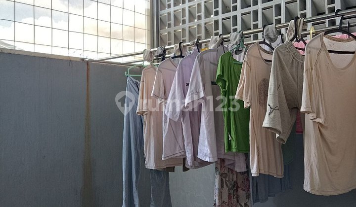 Rumah Furnished Nyaman Siap Huni di Sawojajar  17