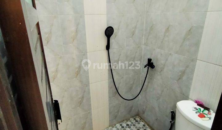 Kost Mahasiswa Bangunan Baru Furnished di Merjosari 7