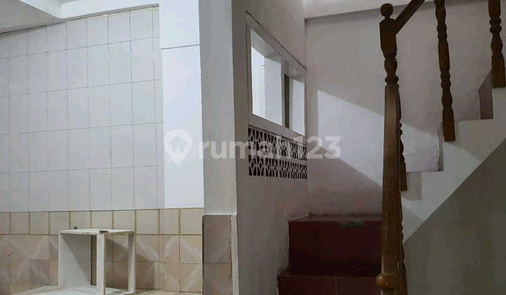 RON.A2795 RUMAH RUNGKUT PERMAI SURABAYA STRATEGIS AREA NYAMAN 2