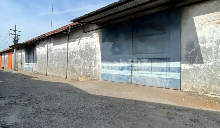 FOR SALE WAREHOUSE TANJUNGSARI PRIME LOCATION WAREHOUSE AREA 40-FOOT CONTAINER ACCESS FOR SALE WAREHOUSE TANJUNGSARI PRIME LOCATION WAREHOUSE AREA 40-FOOT CONTAINER ACCESS
