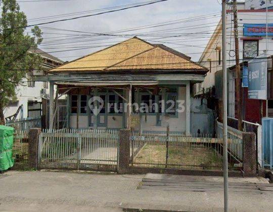 Rumah di Kawasan Bisnis Tengah kota Samarinda Kalimantan Timur seberang Bank BCA Strategis bebas Banjir 1
