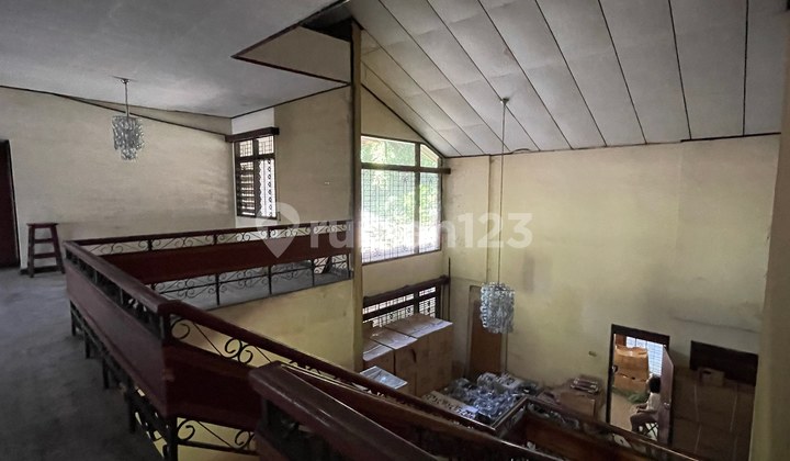 DIJUAL RUMAH TANAH LOKASI TENGAH KOTA JAKSA AGUNG SUPRAPTO DEKAT GEDUNG WALIKOTA UNTUK SEGALA USAHA 2